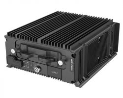 Hikvision AE-MH0408 (1T/SSD)(RJ45) Mobil rögzítő