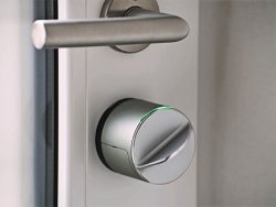 Poly Control Danalock V3 okos zár